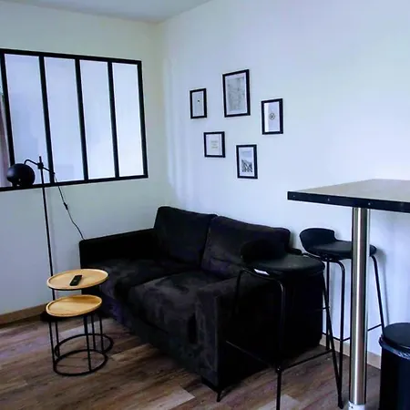 Logement Moderne Proche Gare,terasse+parking &wifi La Rochelle (Charente-Maritime)