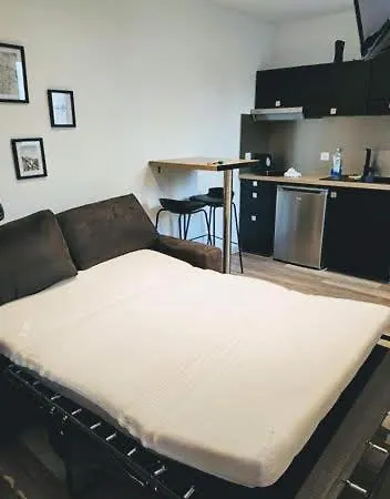 Logement Moderne Proche Gare,terasse+parking &wifi * La Rochelle (Charente-Maritime)